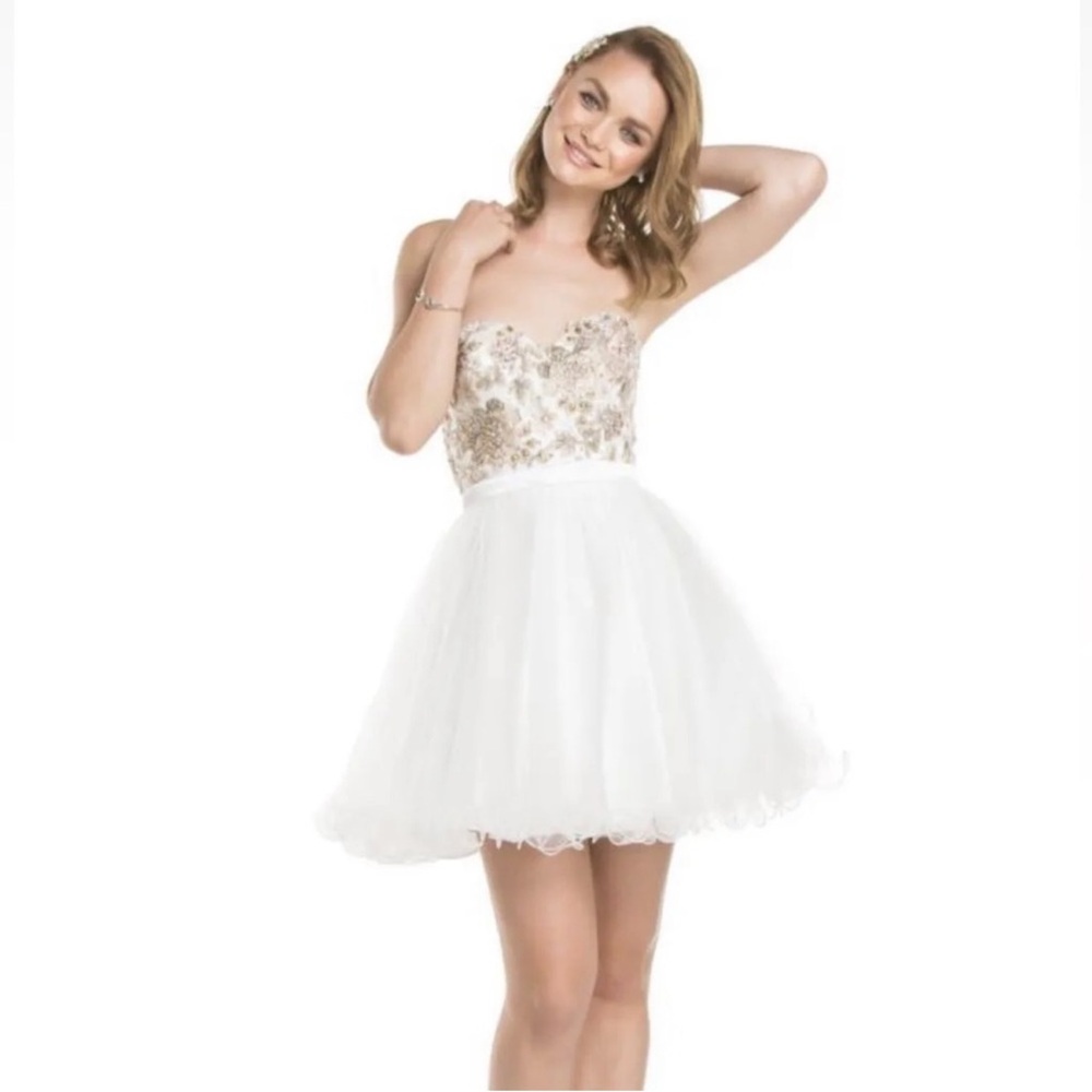 NWT-Homecoming, Formal, Mini Dress-Sz 4-Strapless-Off White